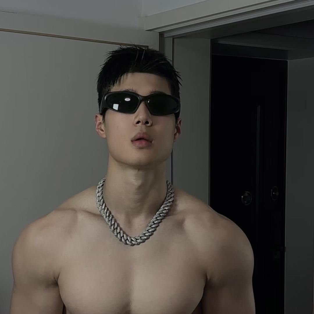 Anokologa 独角戏