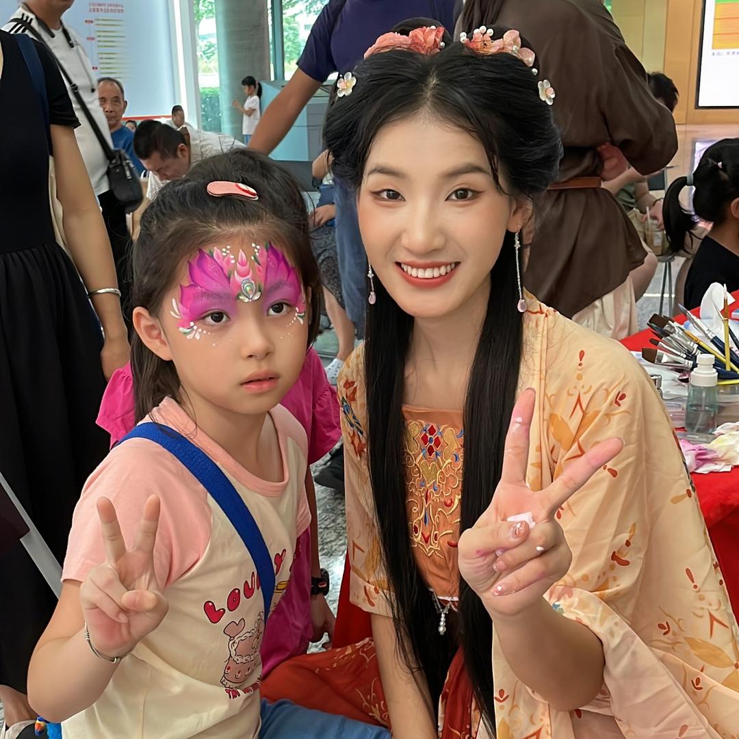 彩绘师爱乐