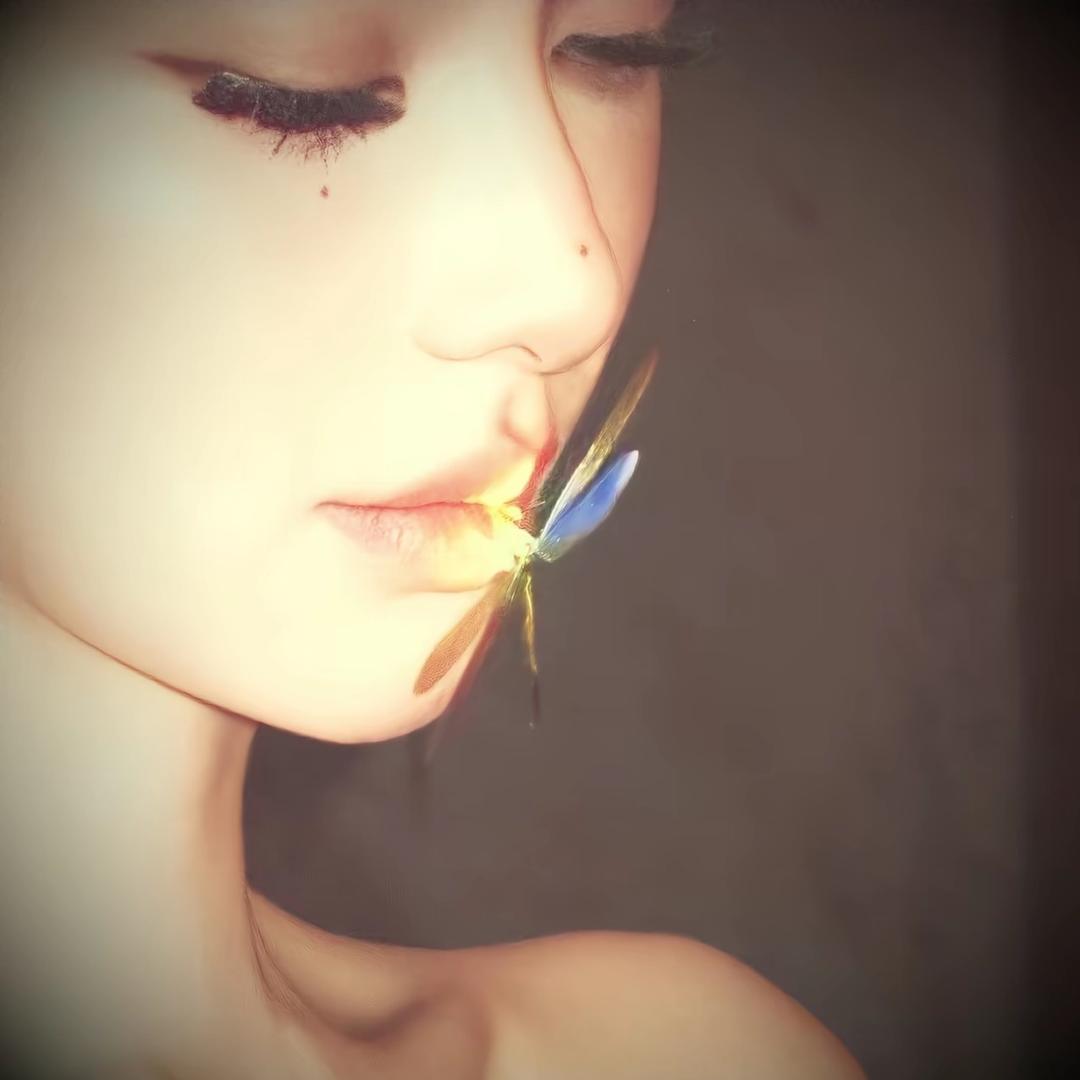 温婉.