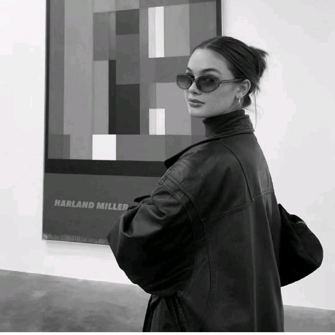 𝓐𝓶𝓲𝓷𝓪 ♡