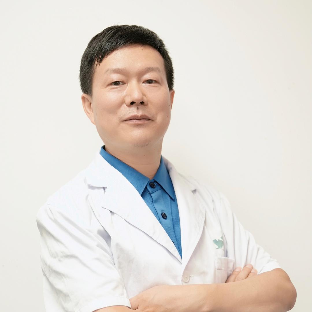 肛肠科侯超峰主任