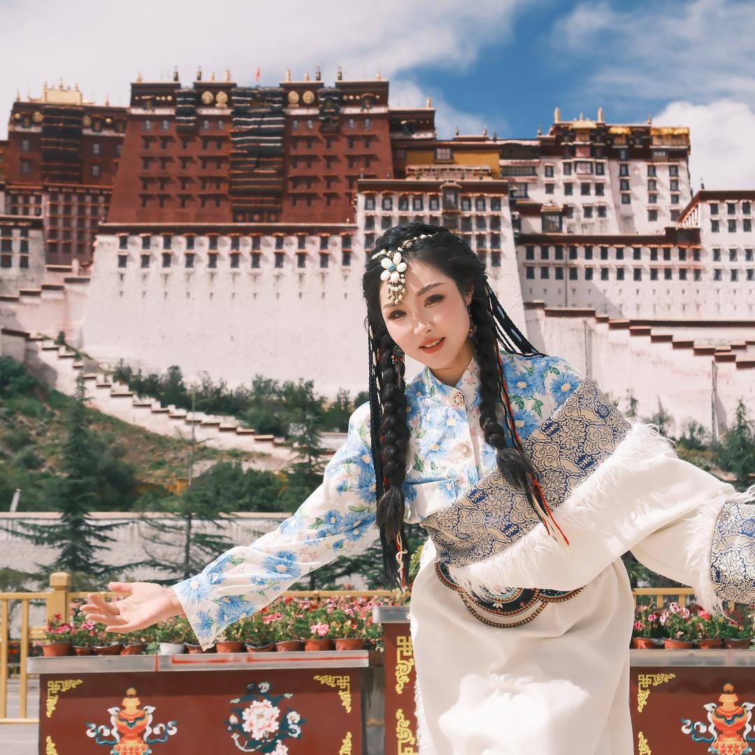 诸城山里百货小卖部（个体工商户）