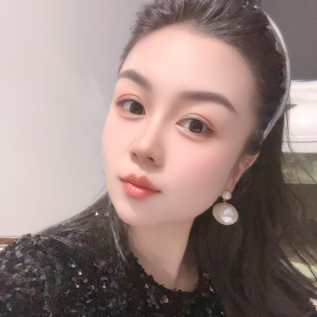 董 璟