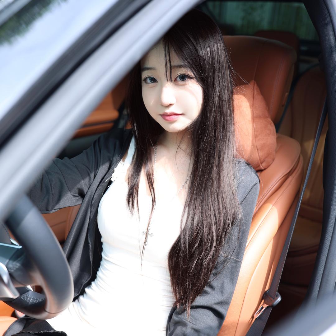 娟娟撩车