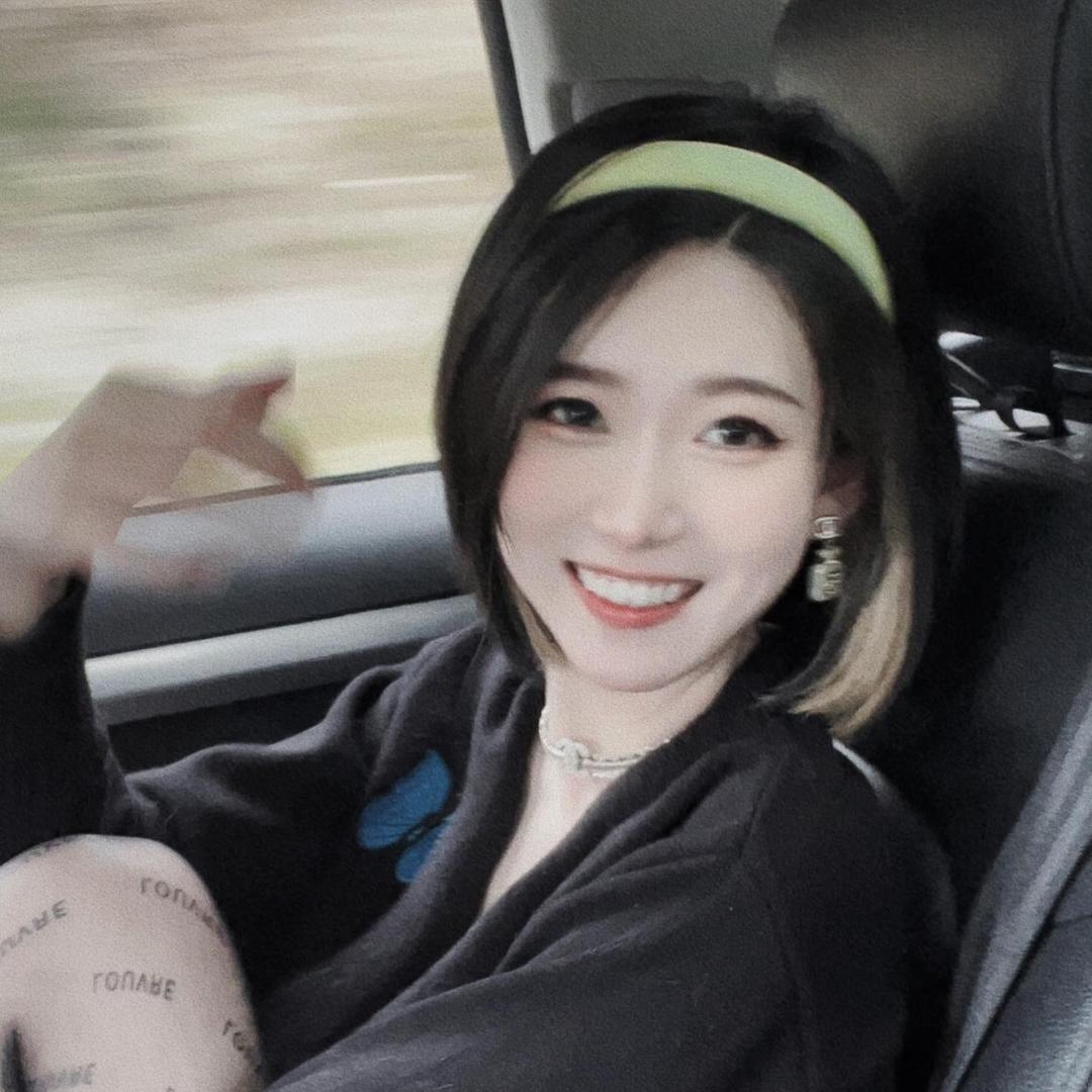leona赵小仪