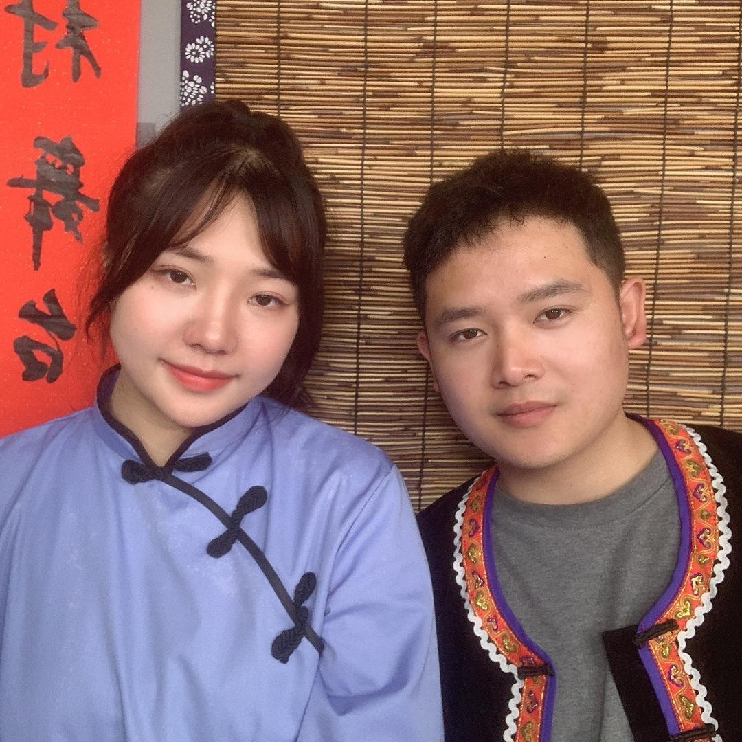 向美丽的小老公(三姐弟)