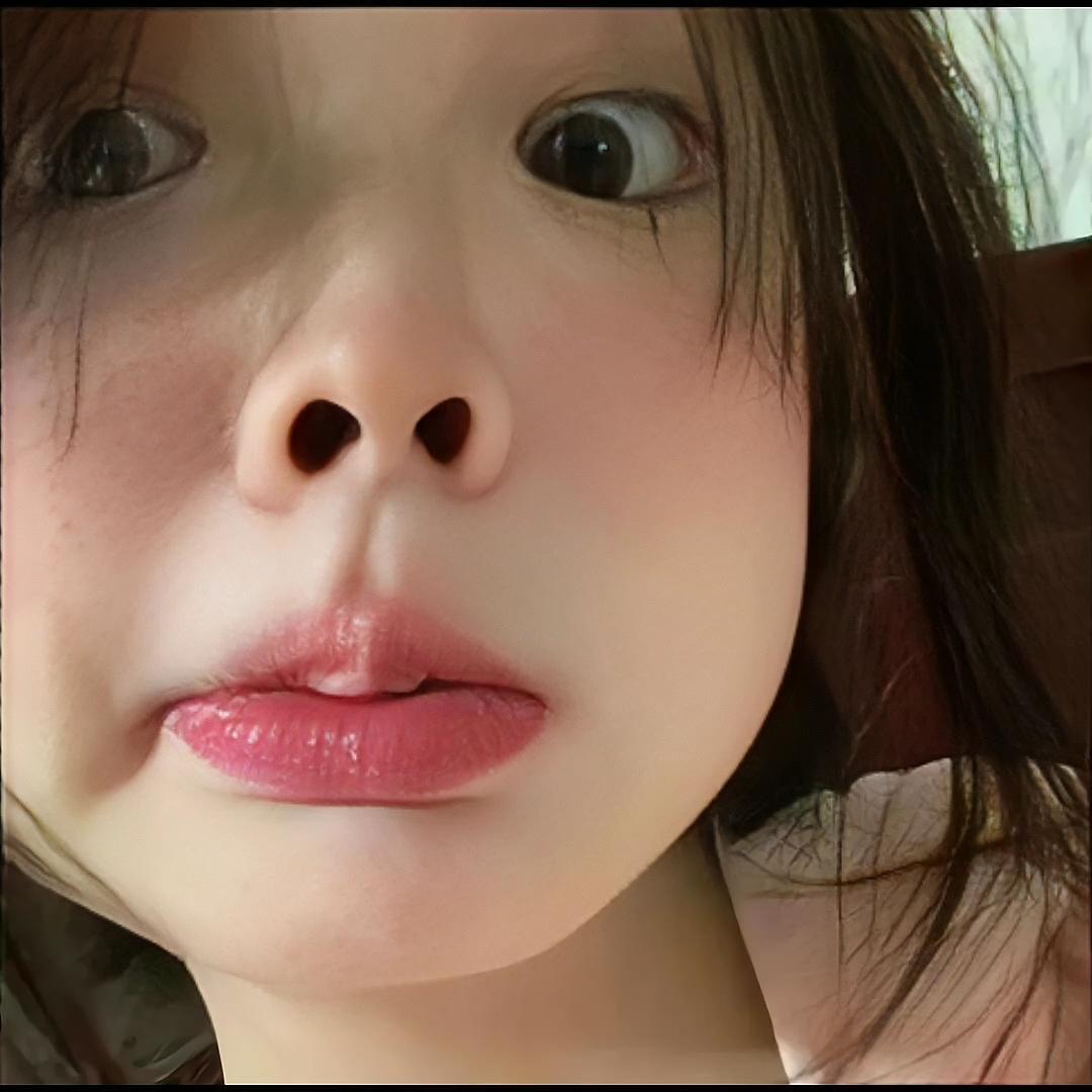 吃啥呢给我一口