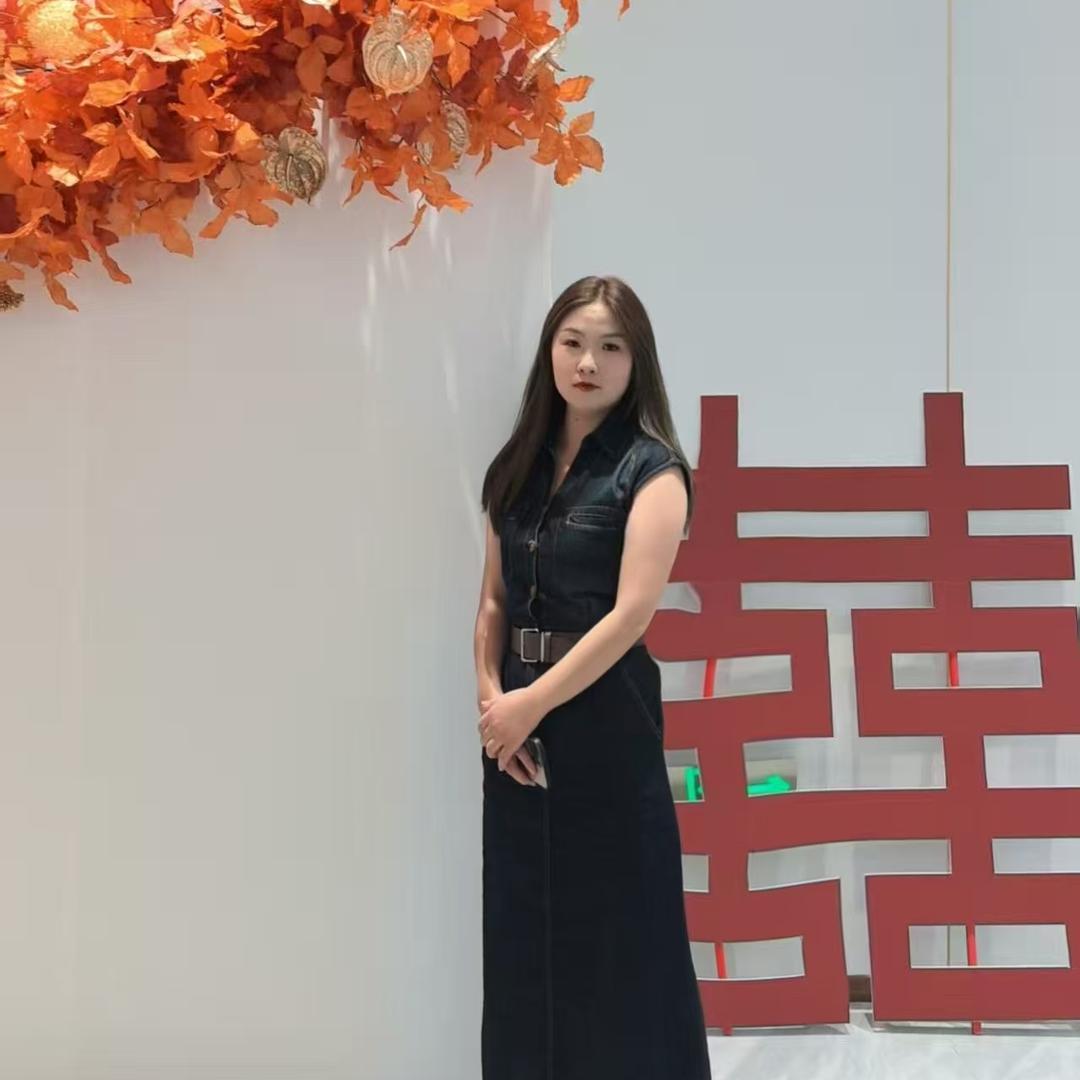 莹莹💋化妆造型💄