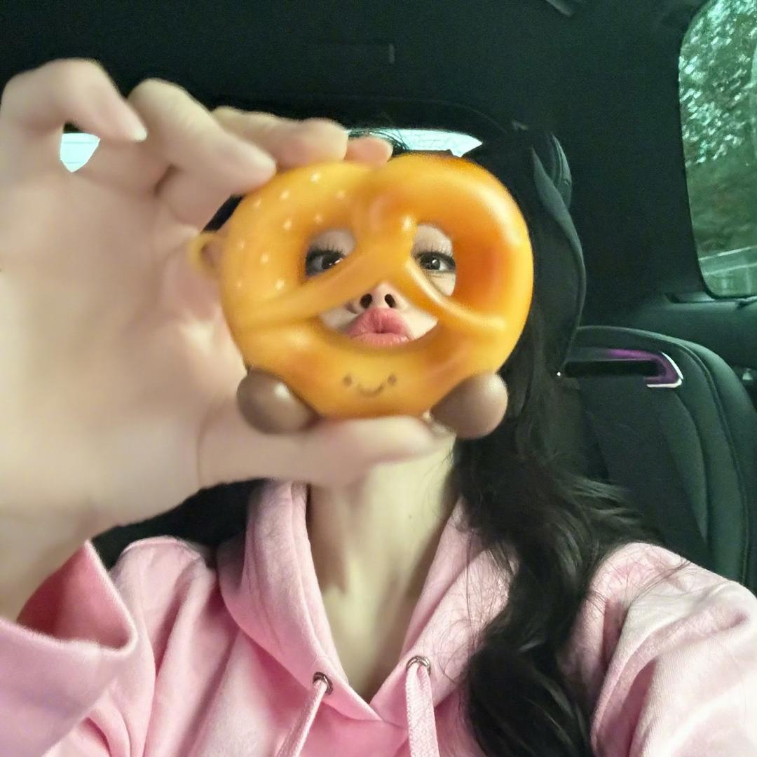 慕慕爱困啦