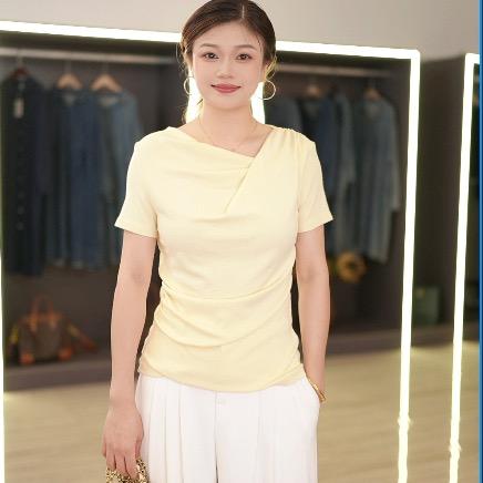 婷婷爱穿搭（努力版）