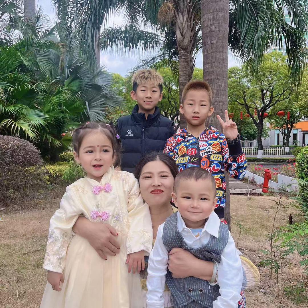 亨哈姥姥！美莎奶奶！十全十美🌹🌹🌹