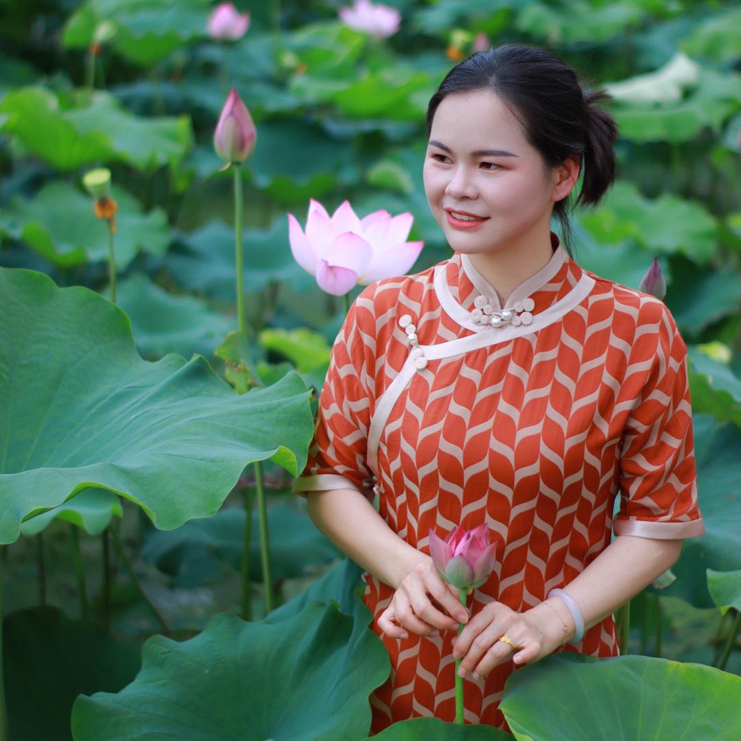 满心期待的油菜花