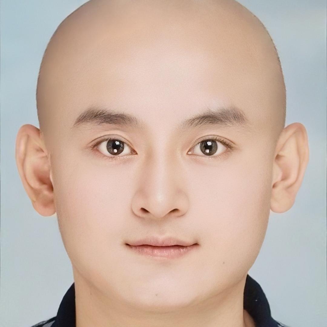 光头香辣蟹创始人光哥