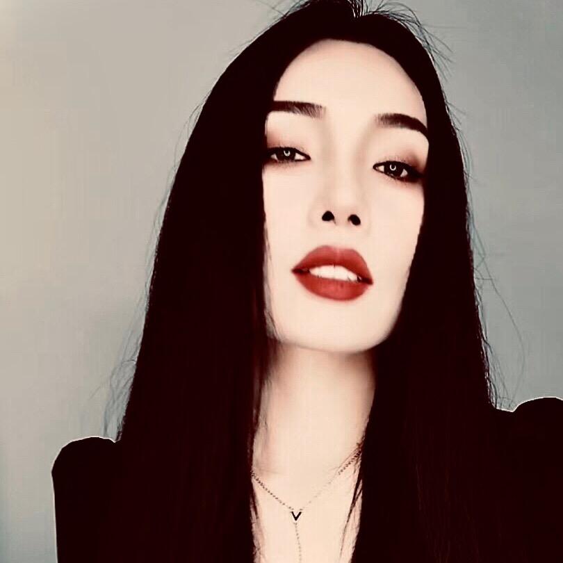 御姐Alex