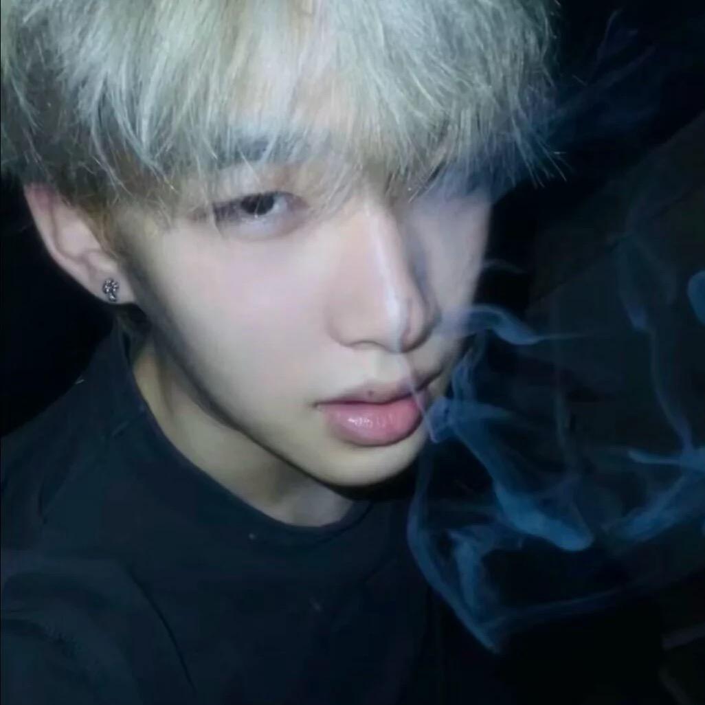 窝恨泥头像