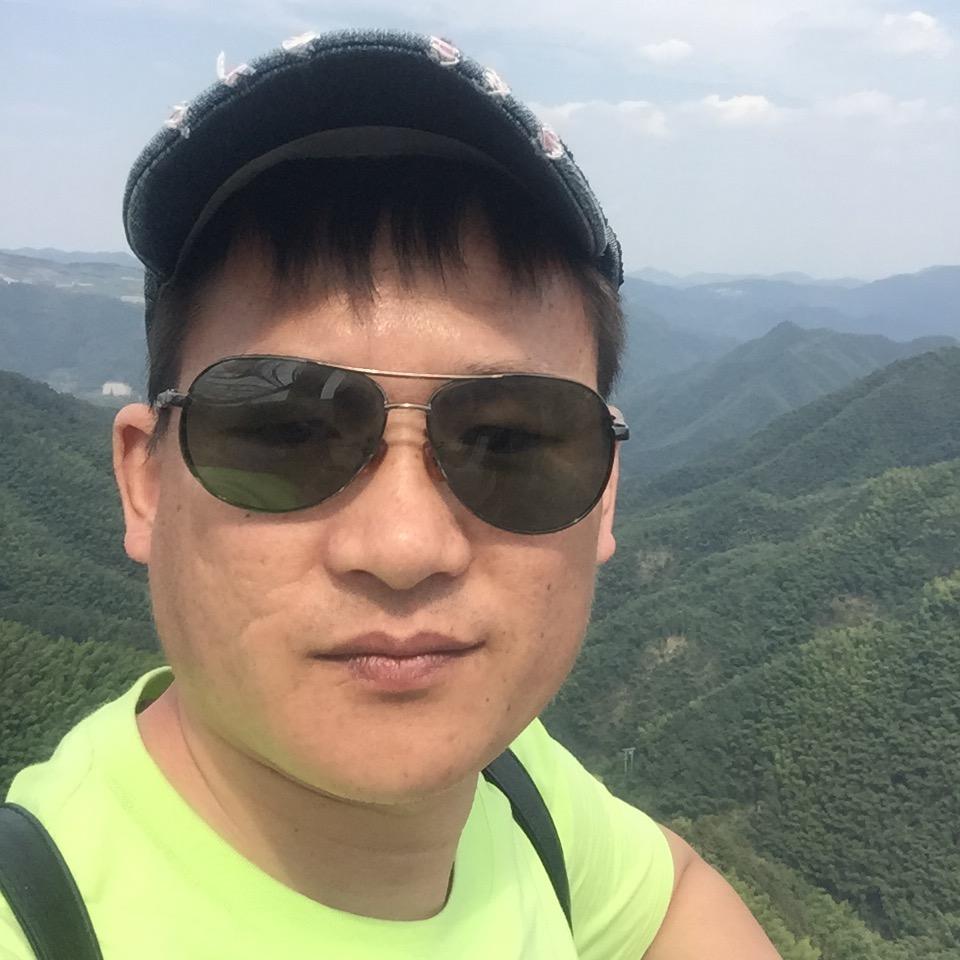秋哥¥