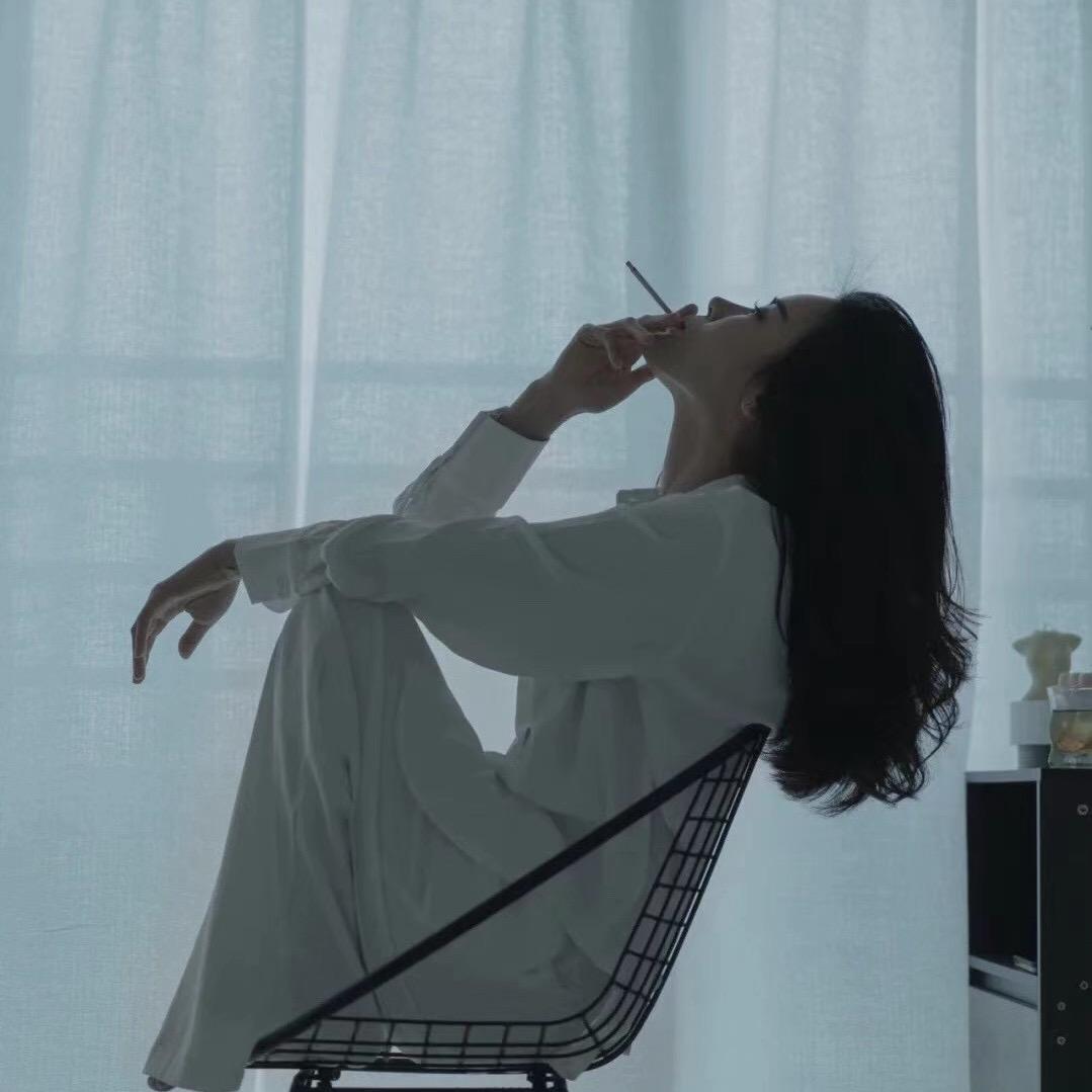 爱笑的王妞
