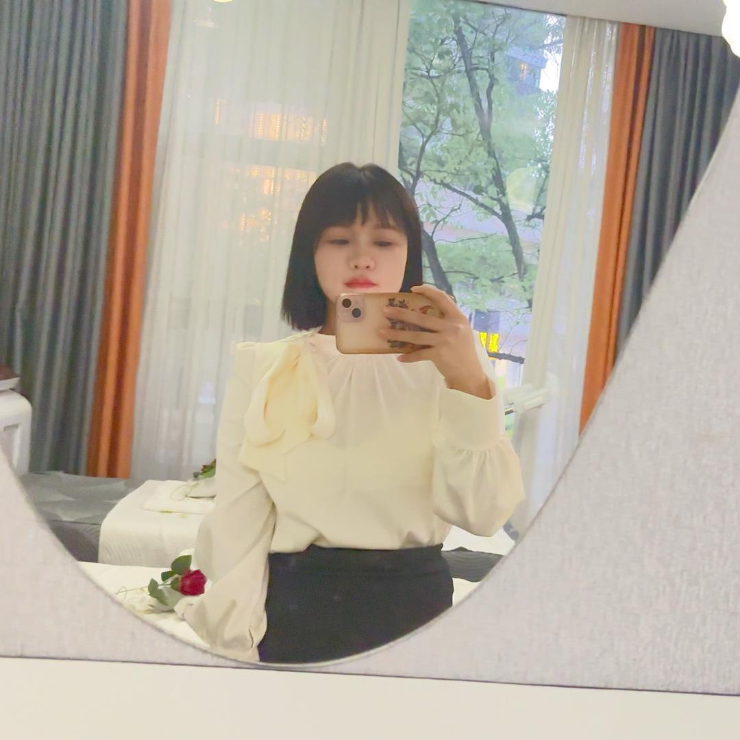 院脚的小蘑菇  it's me