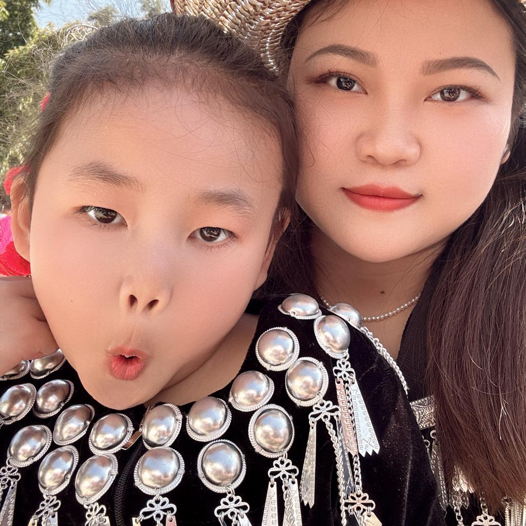 爱叭叭的小粽子