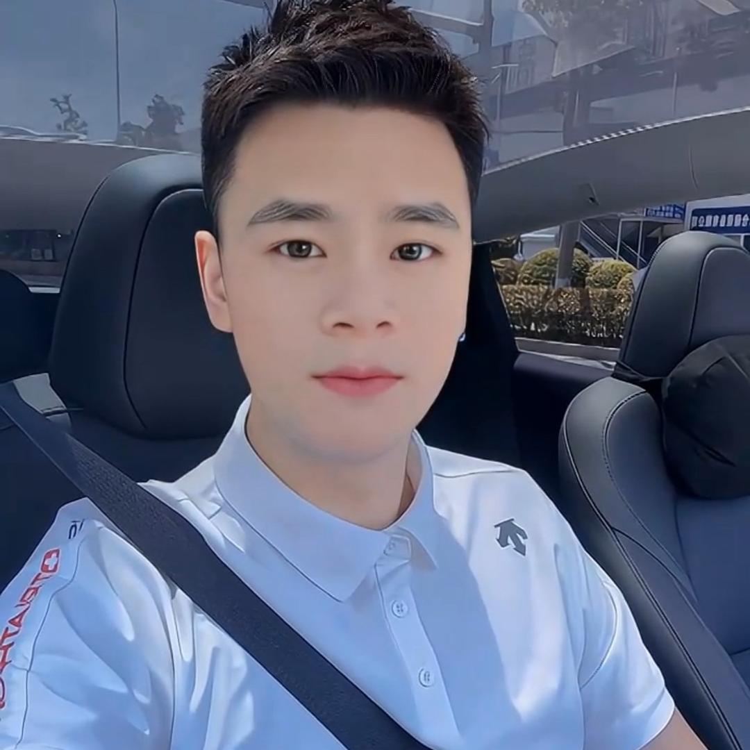 ꧁༺༈༒飛仔༒༈༻꧂