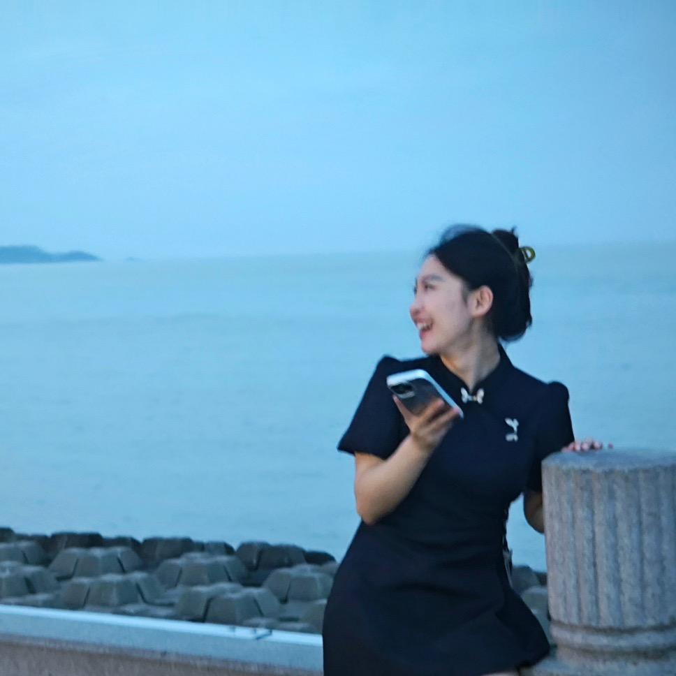 小美院的小美老师