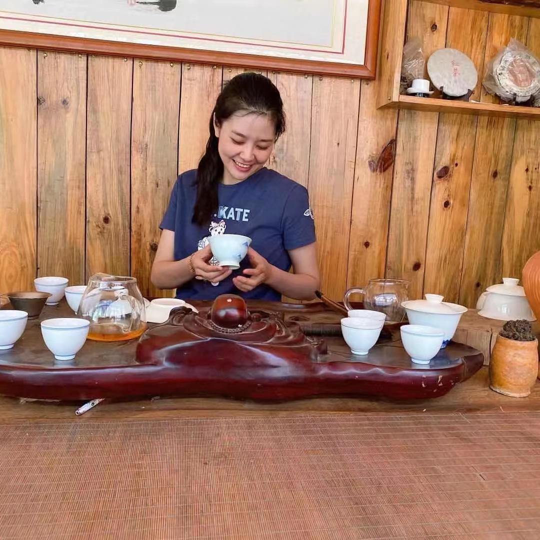 何雯婷🍀黎星茶厂