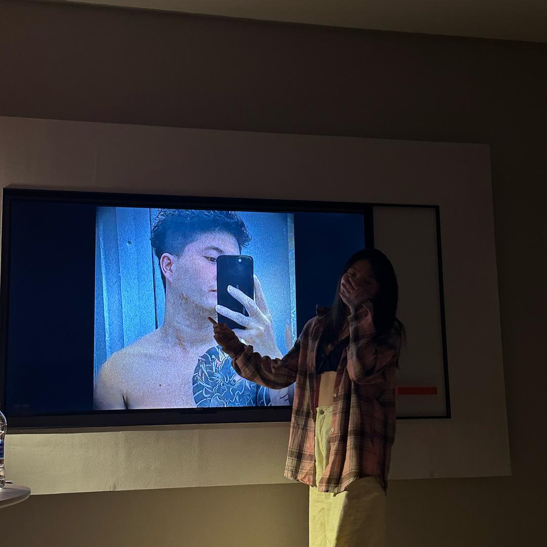 󠀀󠀀十月