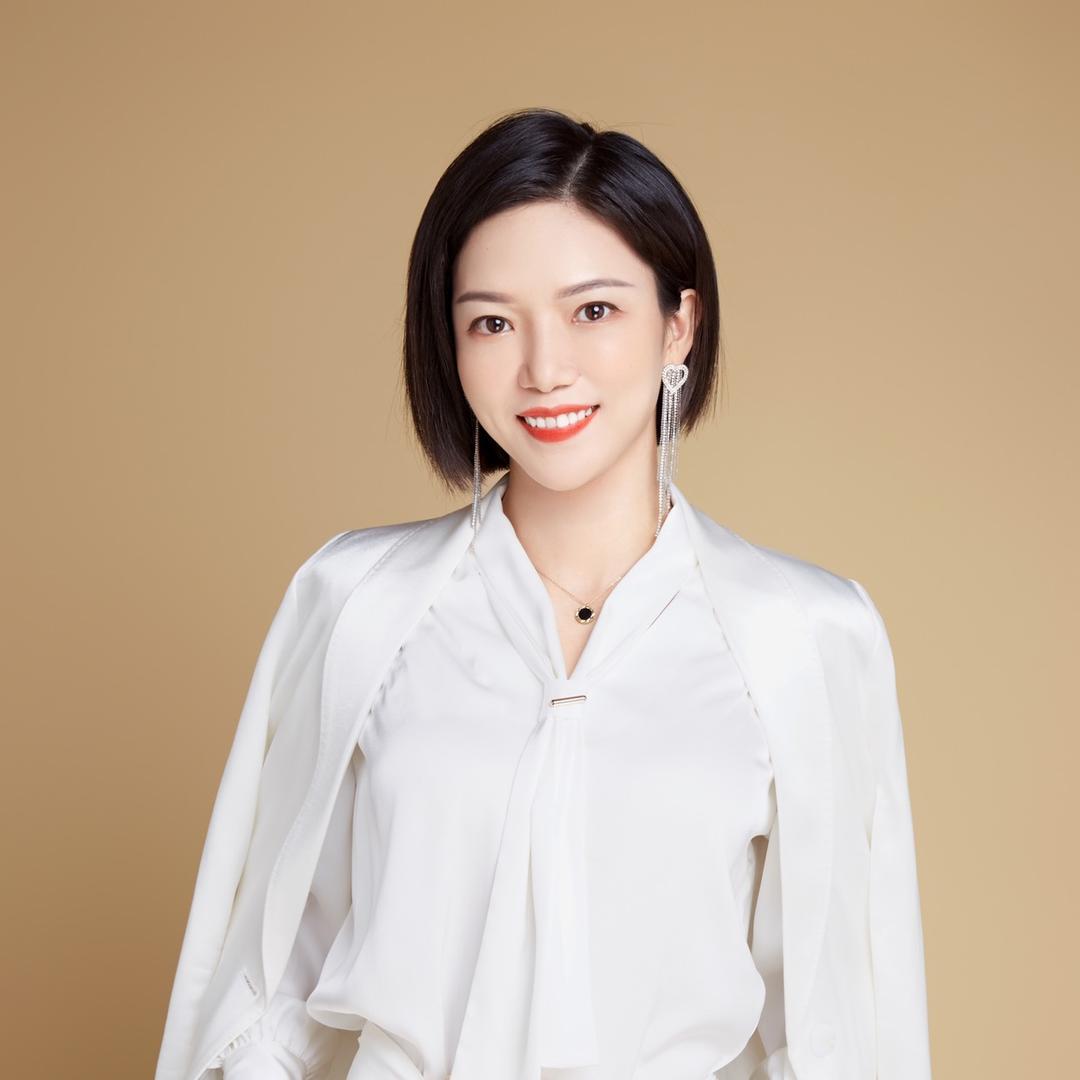 吴鸿葭 ～女性内外兼修