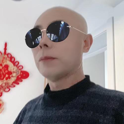 老大：😎