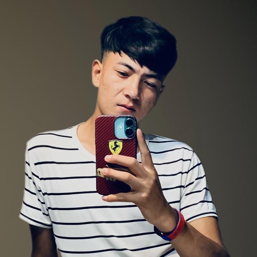 ئېزىز 🧔🏻‍♂️