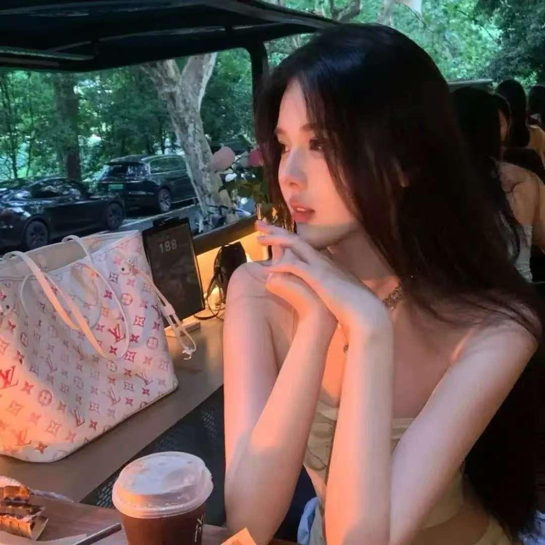 依姐《橱窗🈶好物》