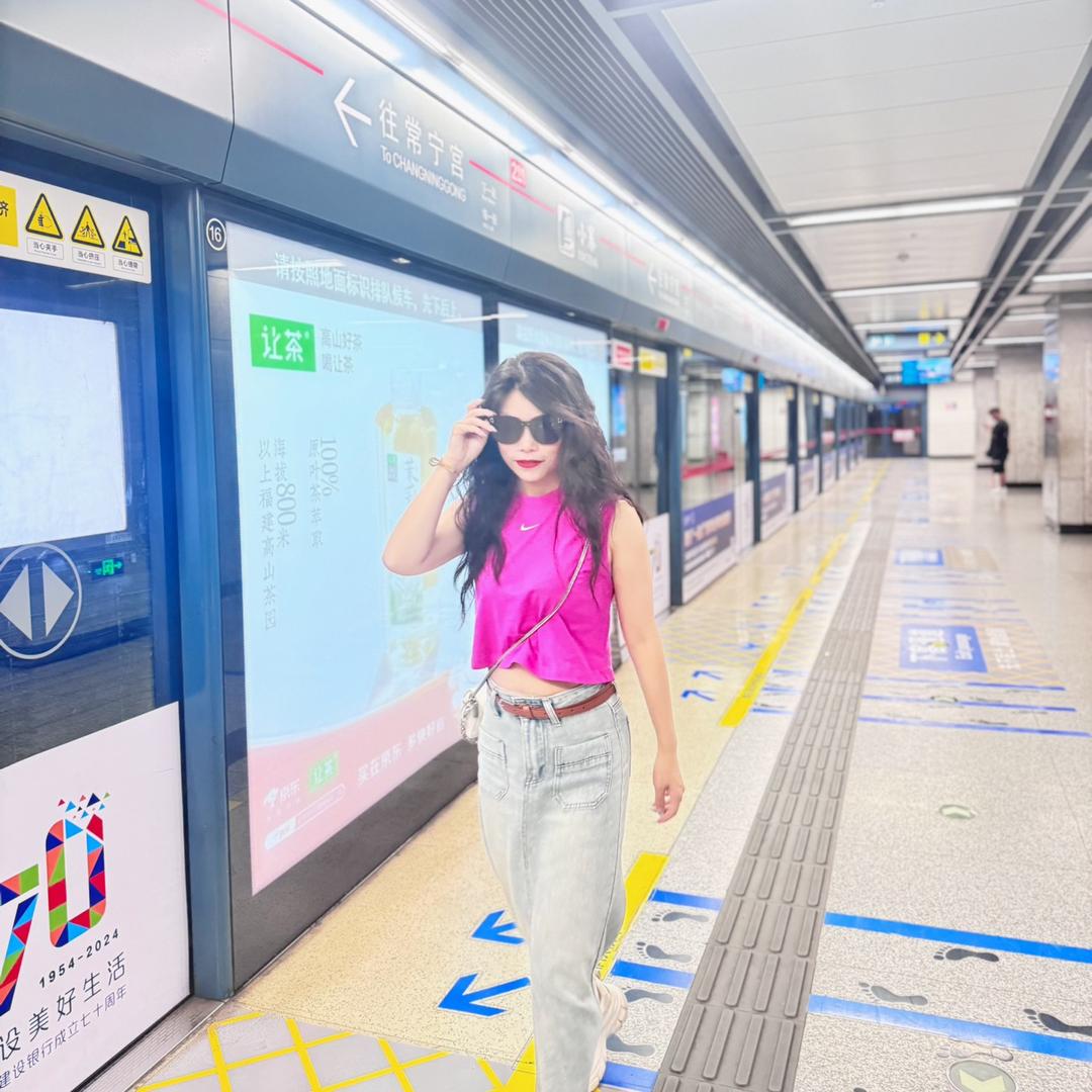 爱旅游的小姐姐💋宣宣（连赞拉黑）