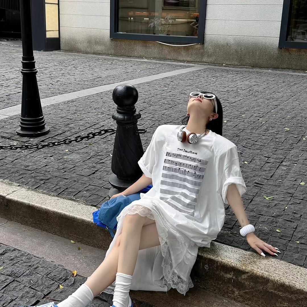 陆百万穿搭服饰