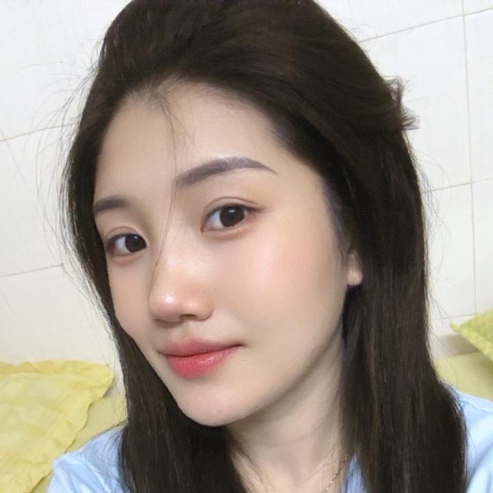 李小依