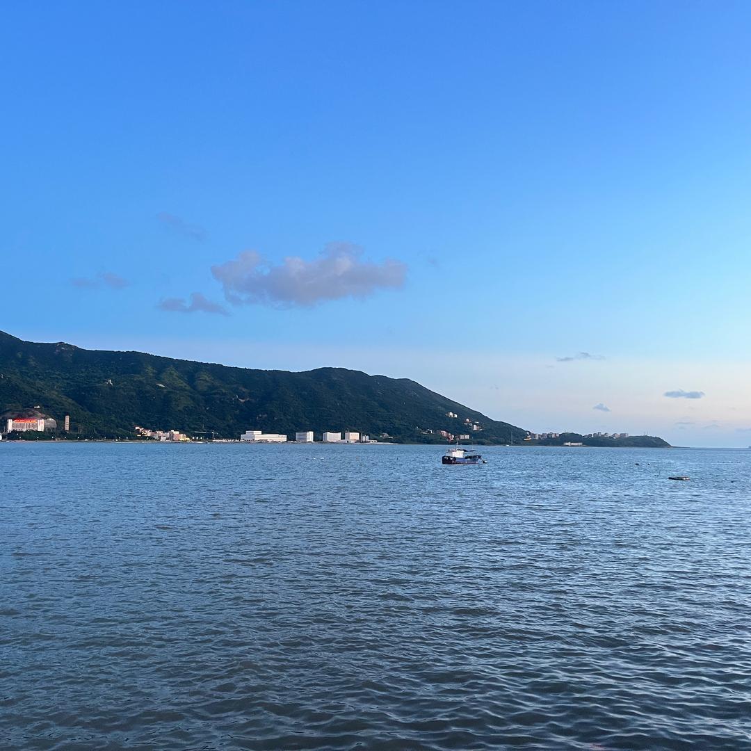 芙迪伊娜杨秦（梁平）