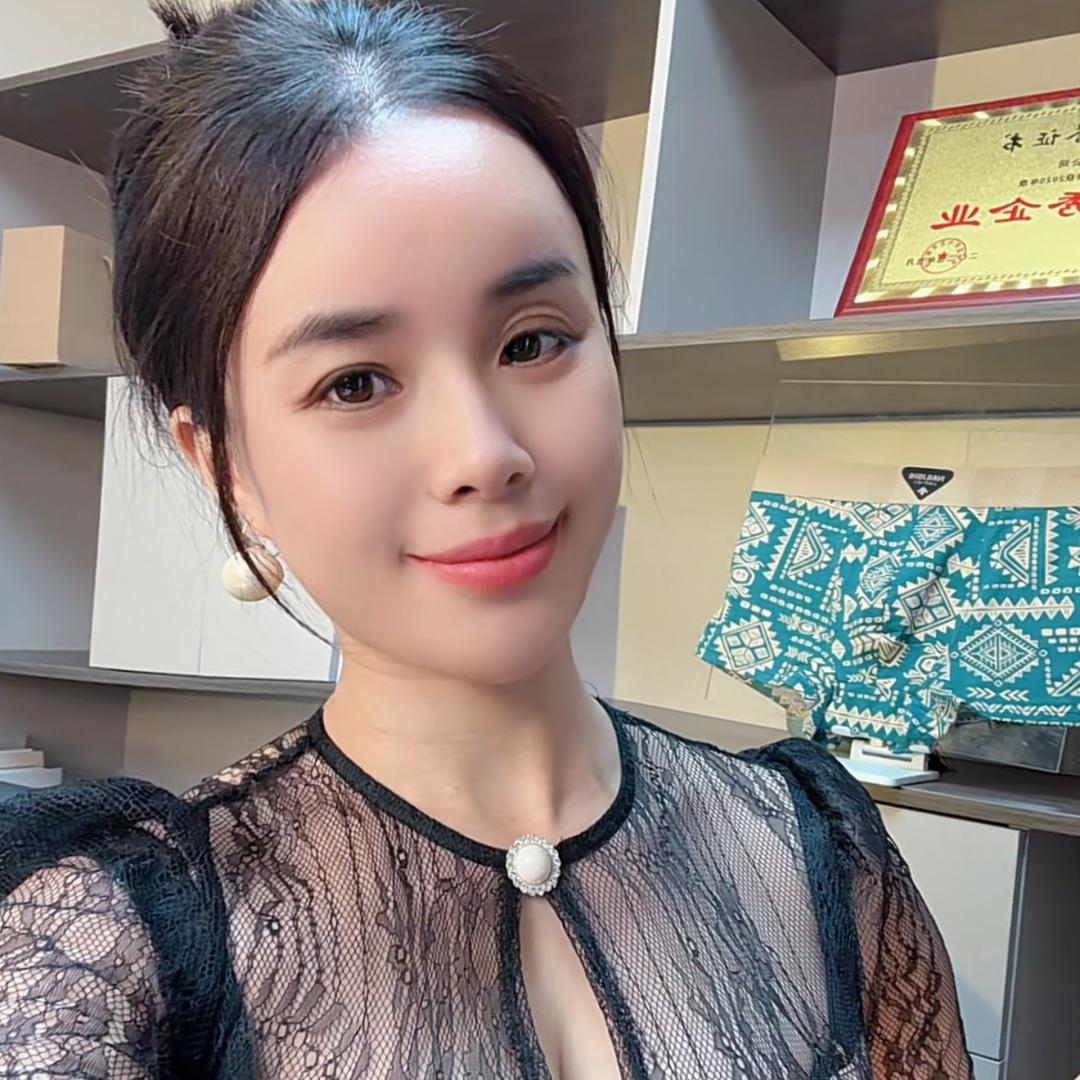 盈彩魅力内衣甄选