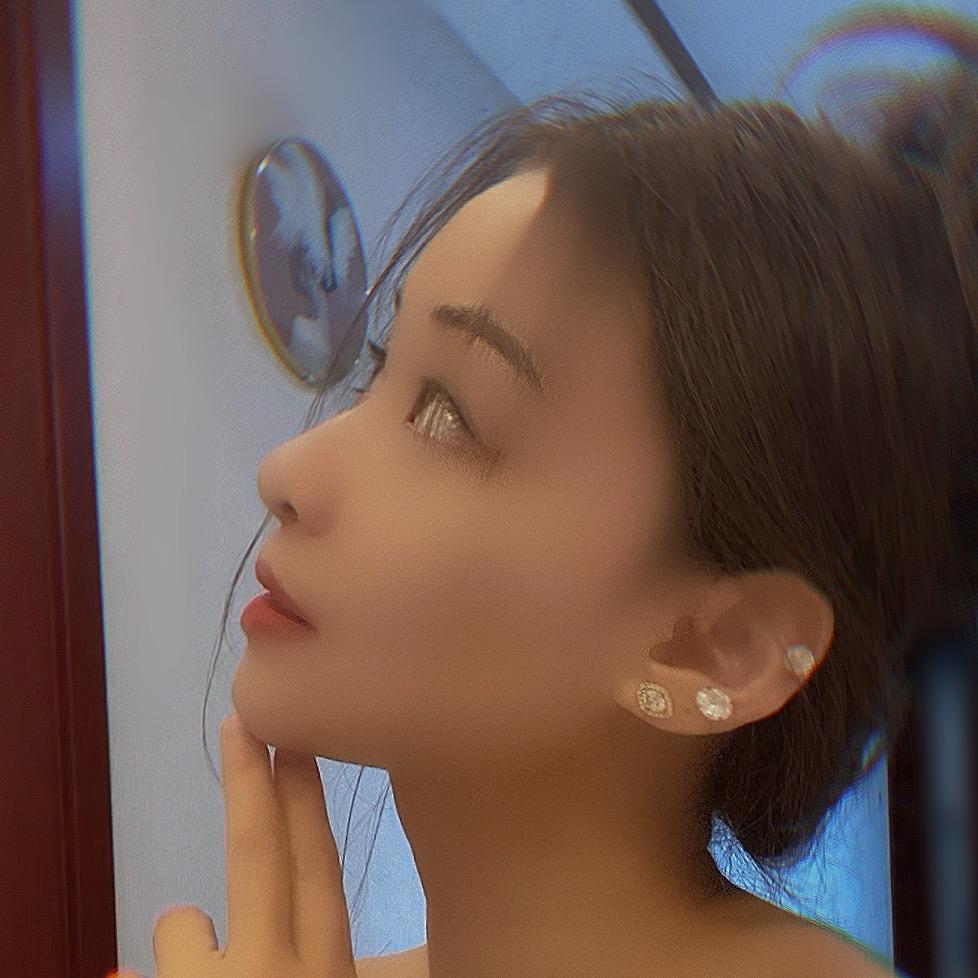 90后单身小女人
