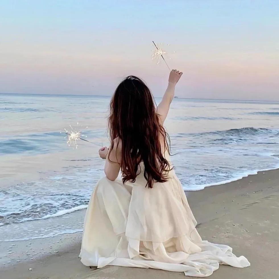 妤年.（求关注）