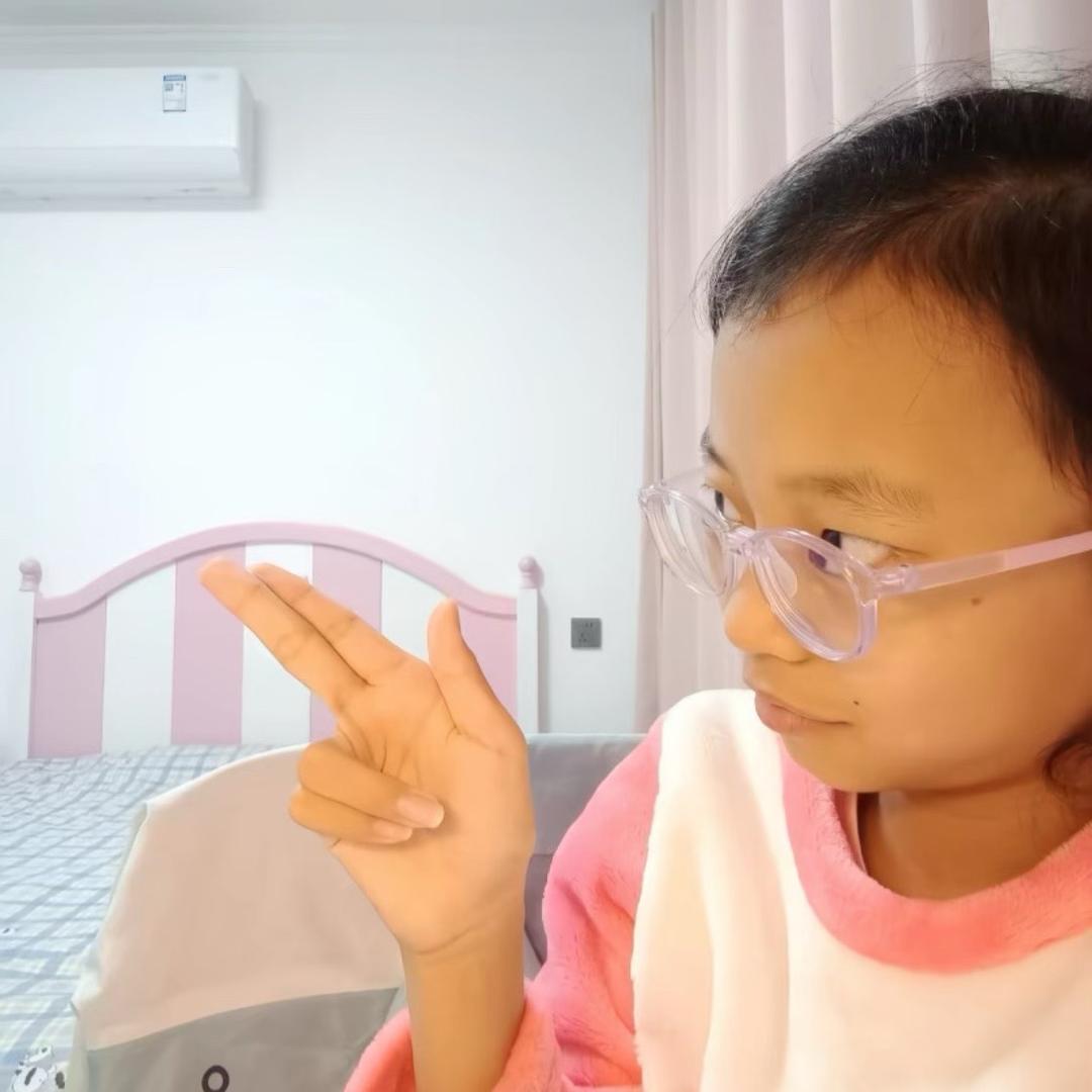 绝世美人小L