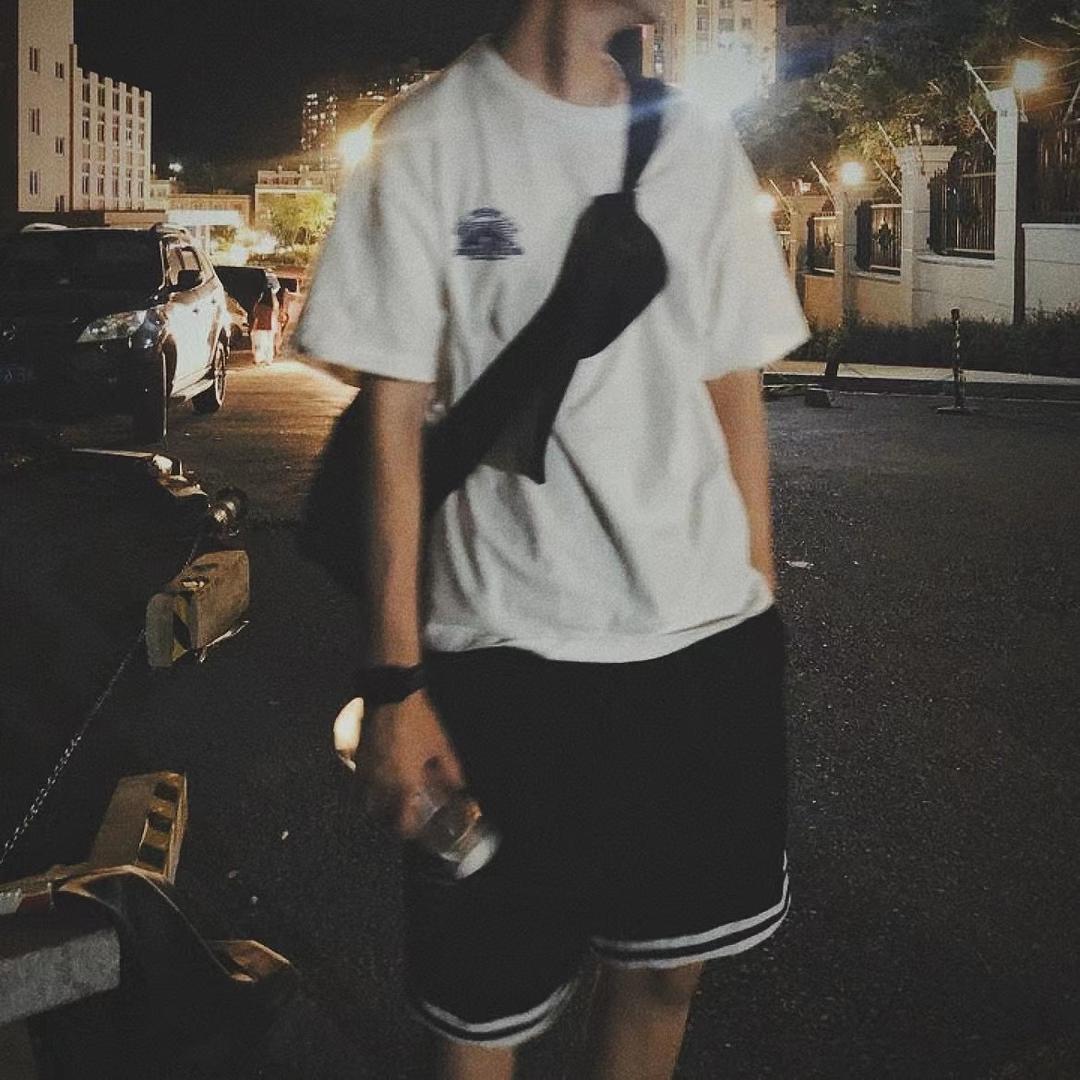 史迪仔Zz