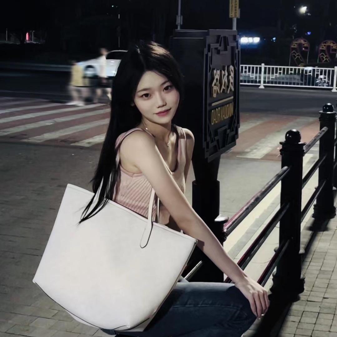 笨蛋美女☀️