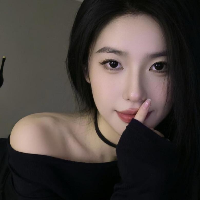 李李L