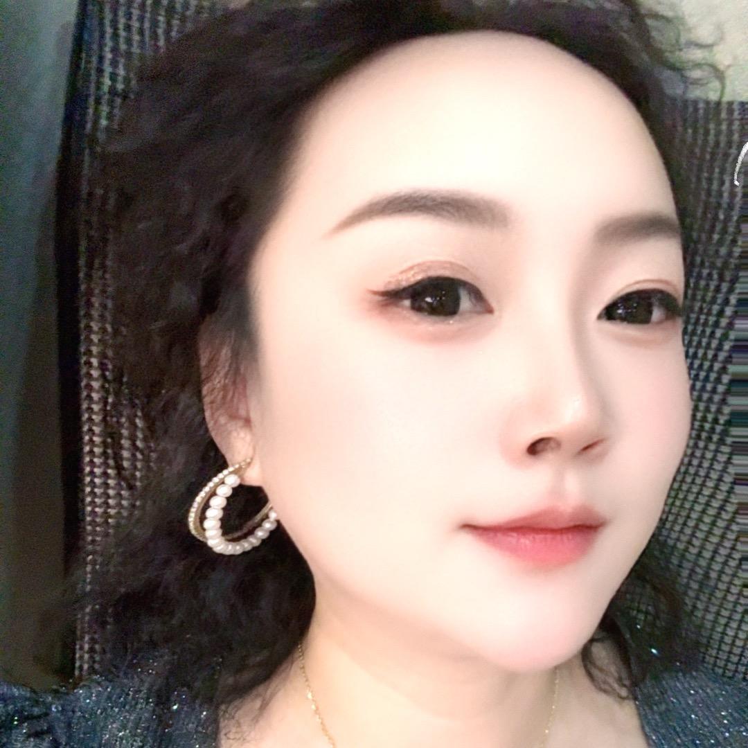 差不多大姐姐