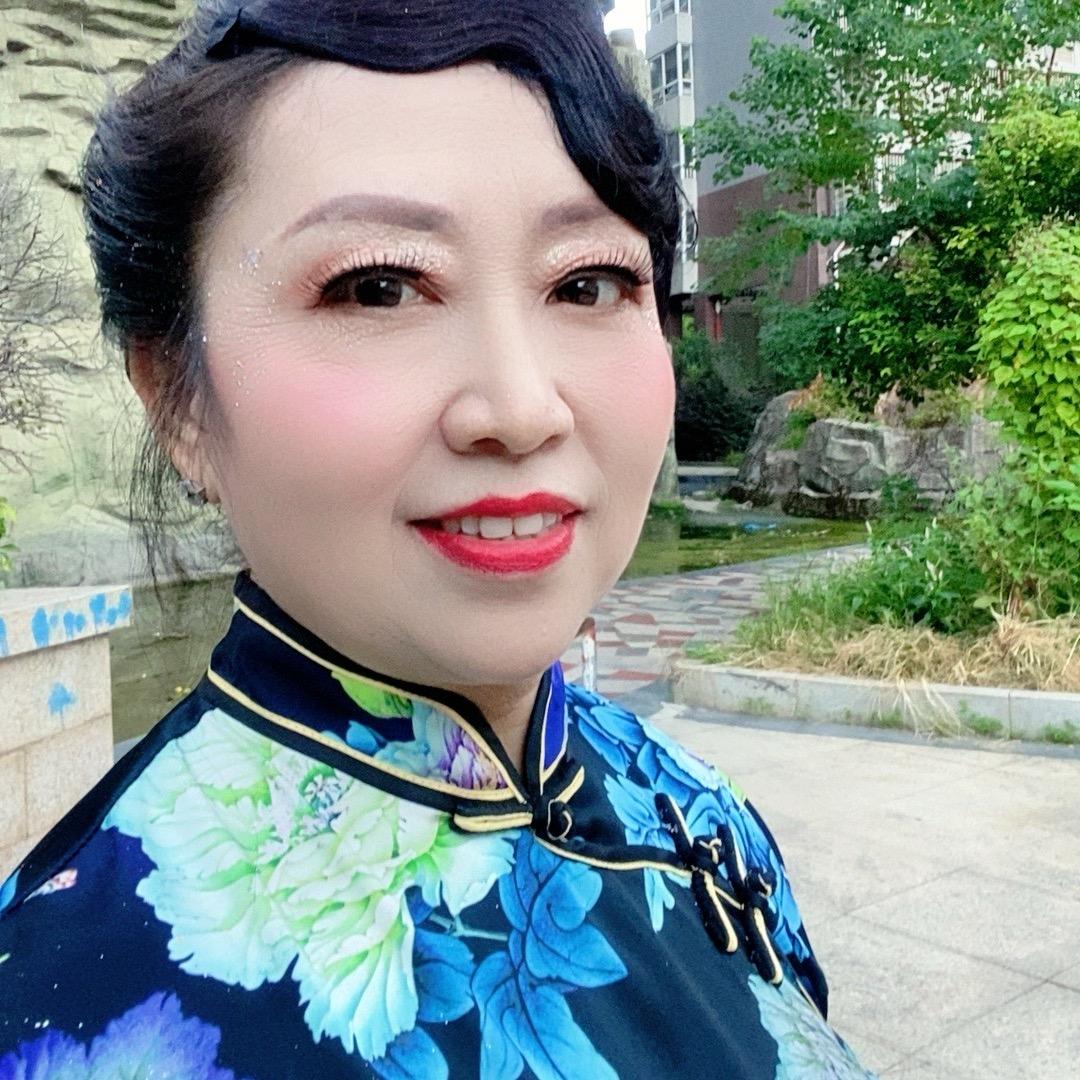 荣芳