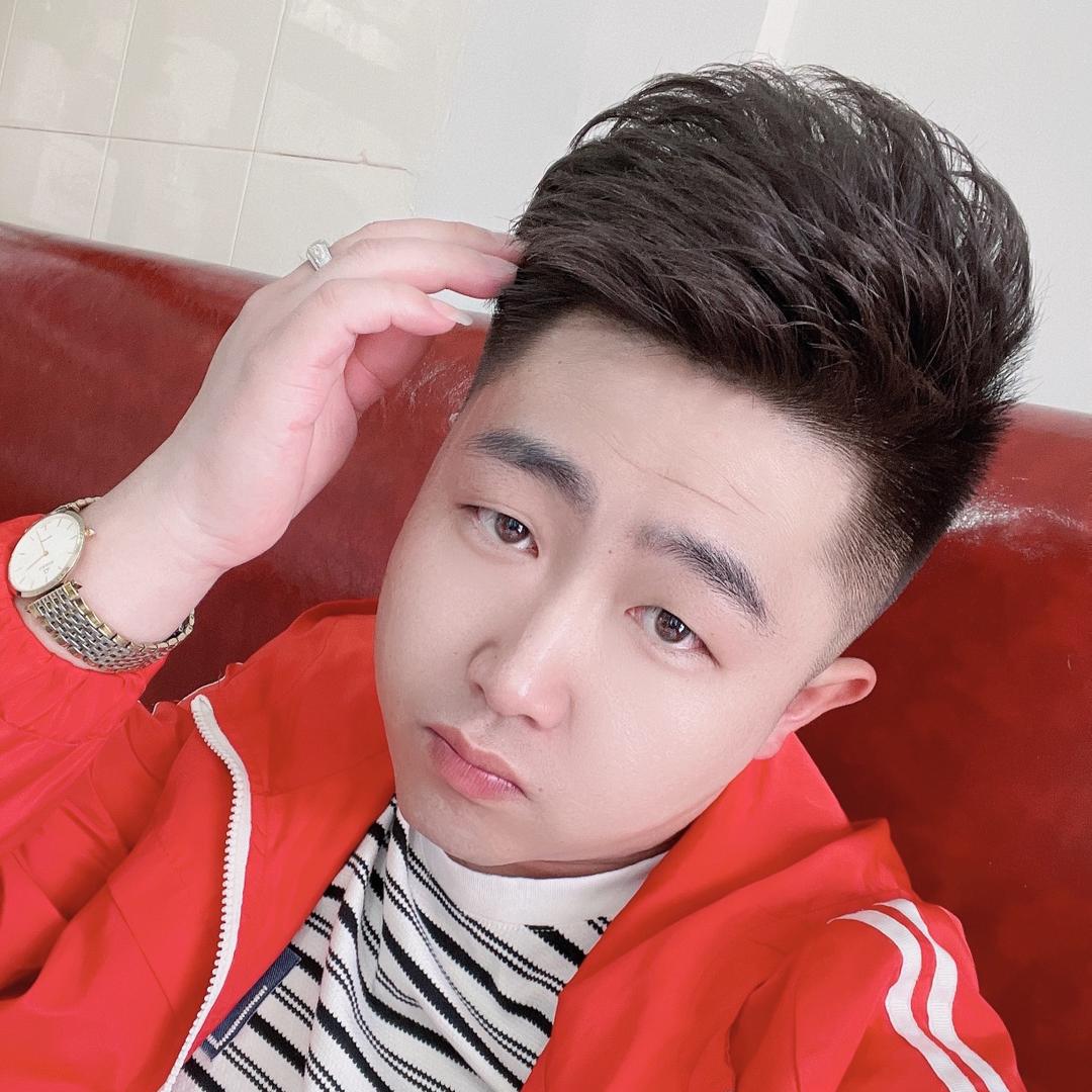 首艺人理发店官方号