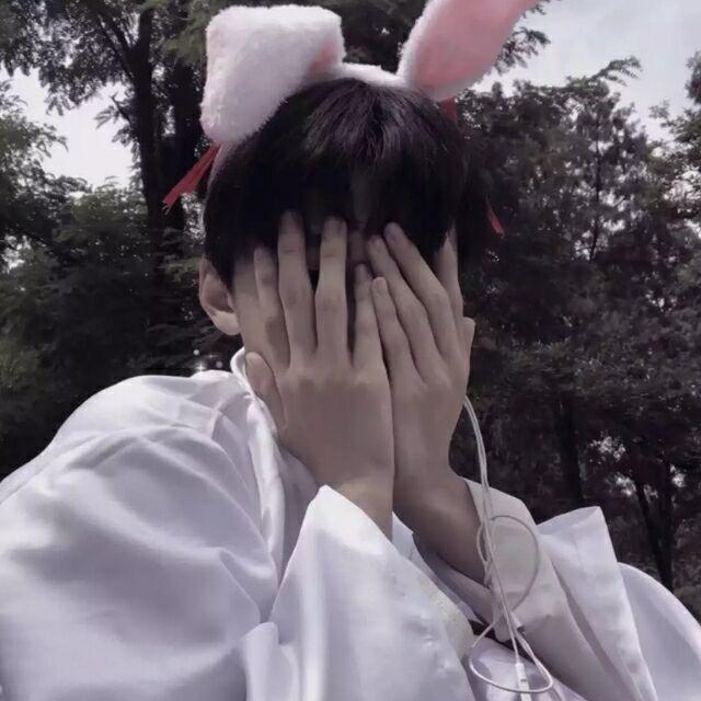 Y^