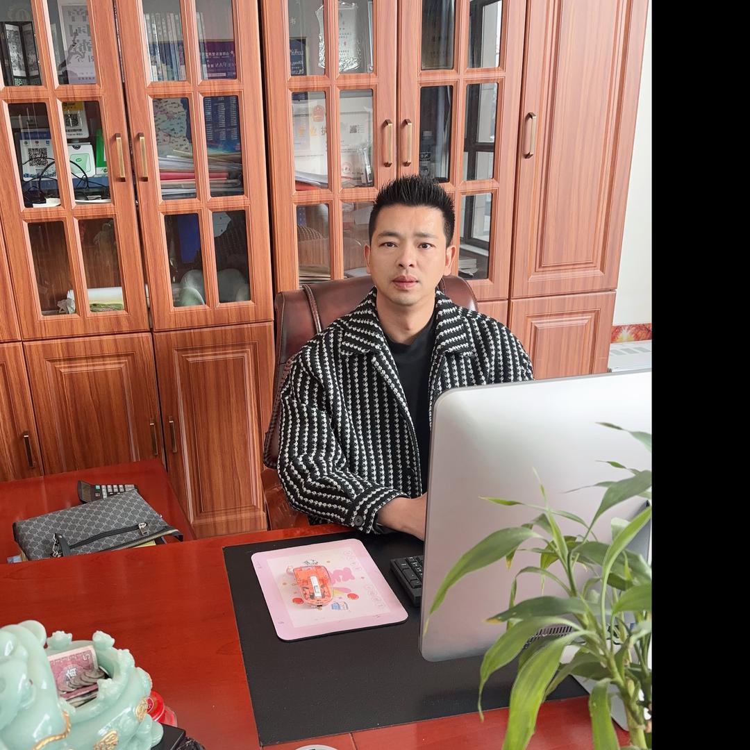 山西联营零库存女装（乐梵潘洛希畈熙）
