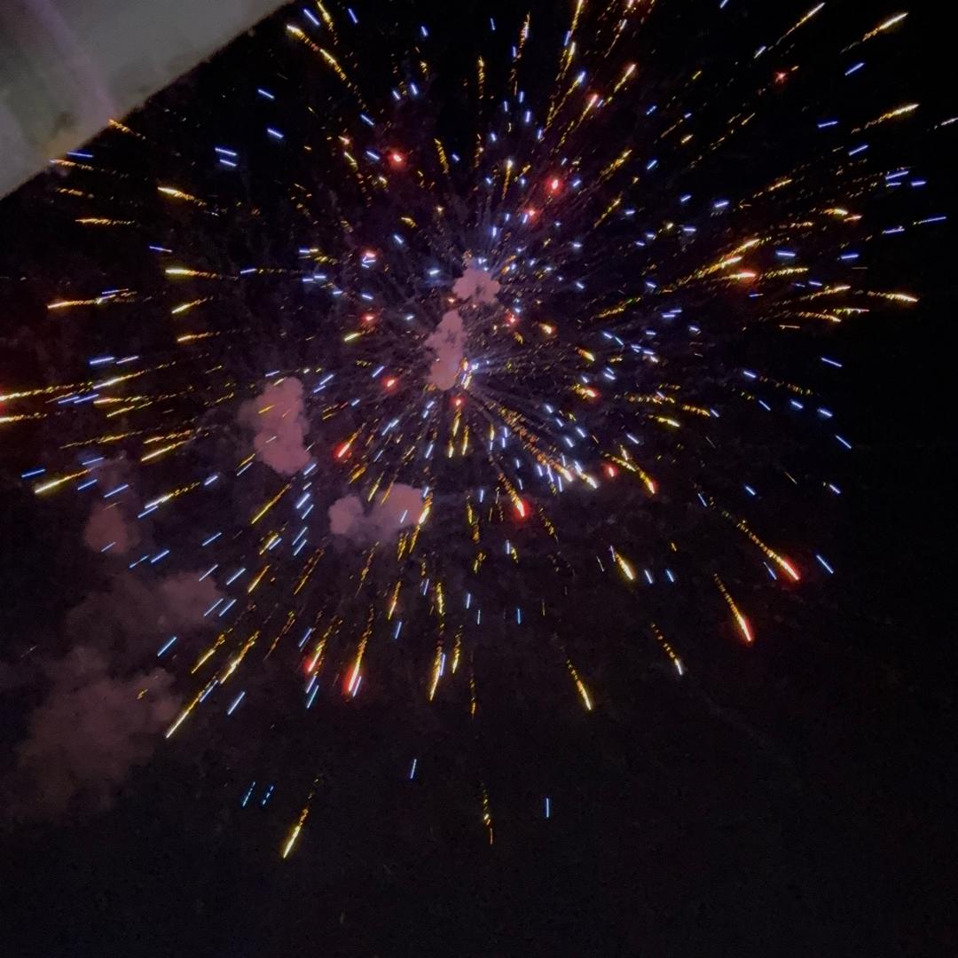 112233