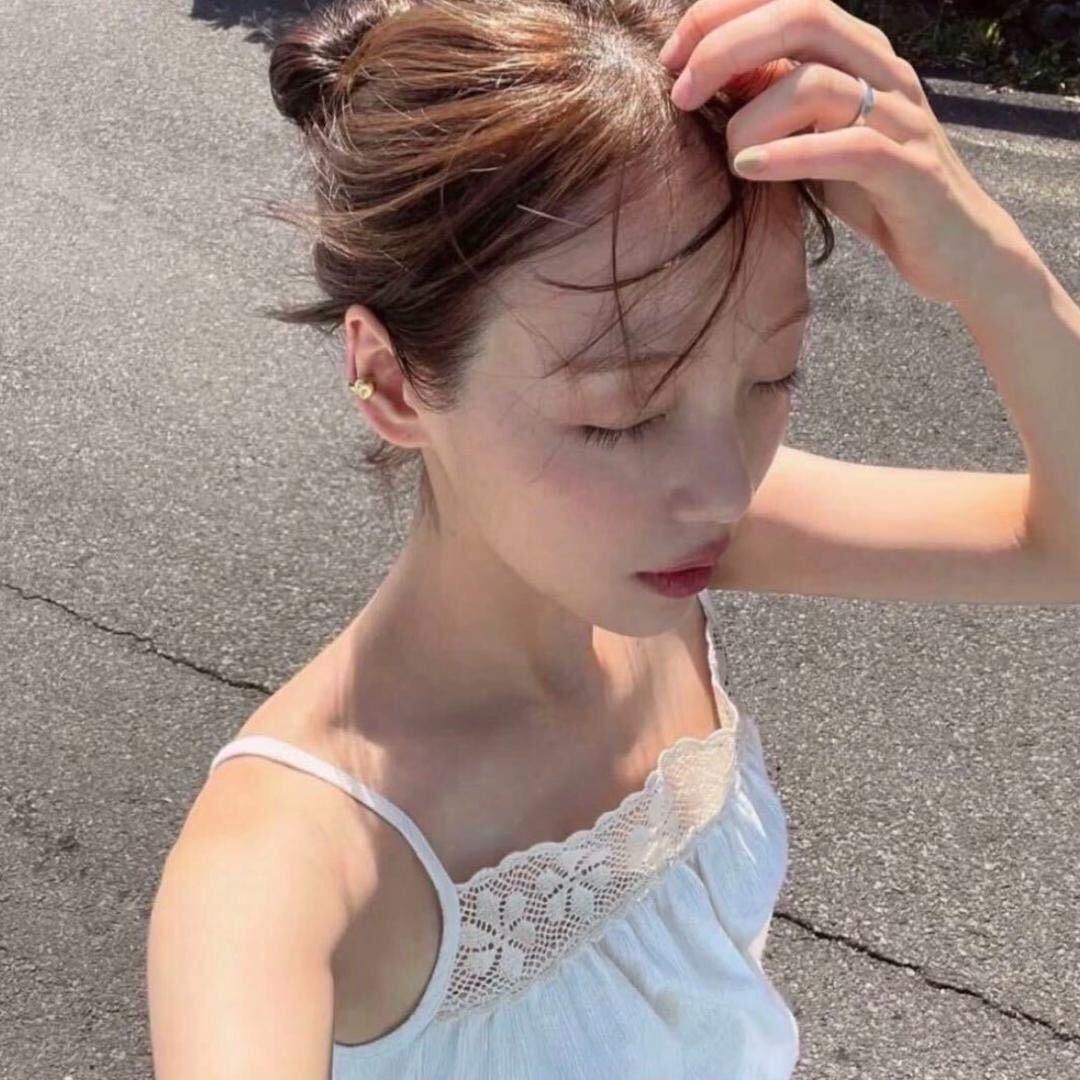 欣欣.