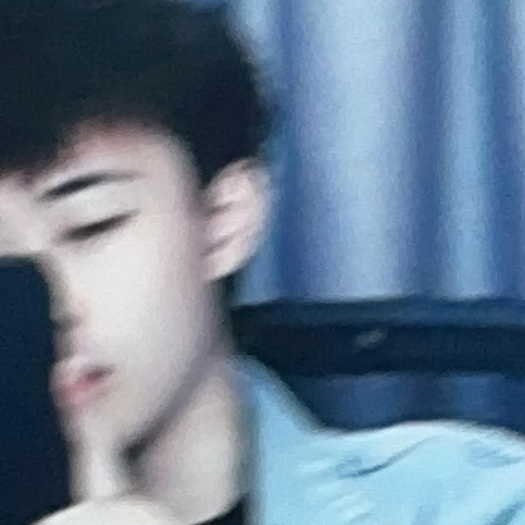 昊然.
